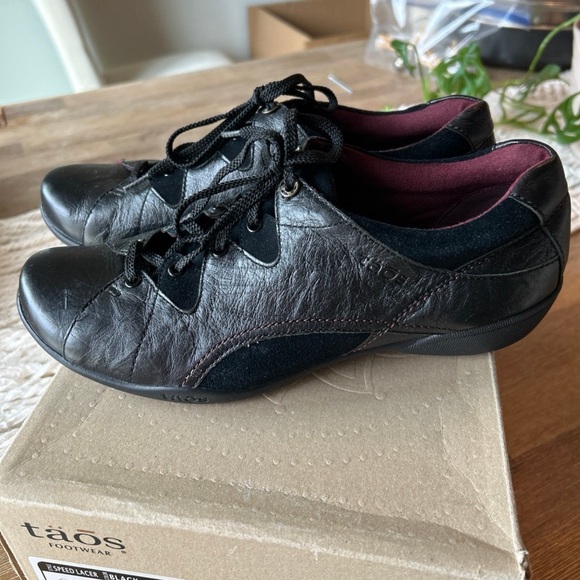 TAOS SPEED LACER WOMENS SHOES 9 black leather suede NICE! - Picture 2 of 8